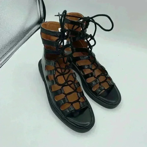 Urban Outfitters Women’s Patent Leather Open Toe Shoes Size 6 - Picture 1 of 6